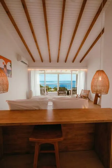 Vaneia : Vue Mer Panoramique Depuis Un Duplex D'Exception Bouillante