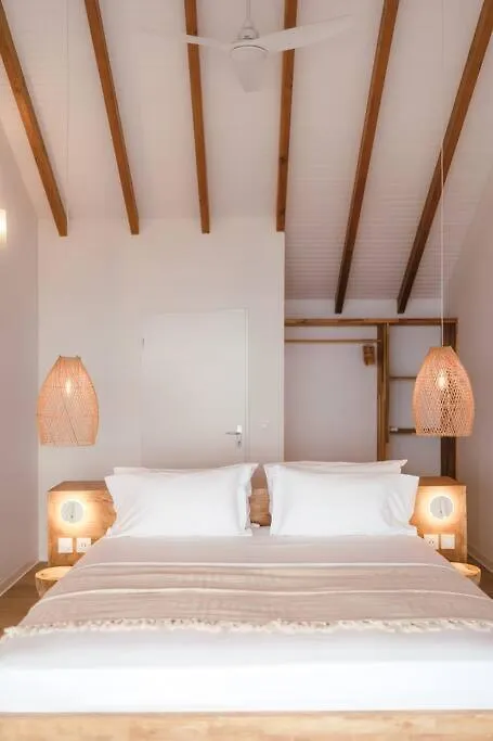 Vaneia : Vue Mer Panoramique Depuis Un Duplex D'Exception Bouillante