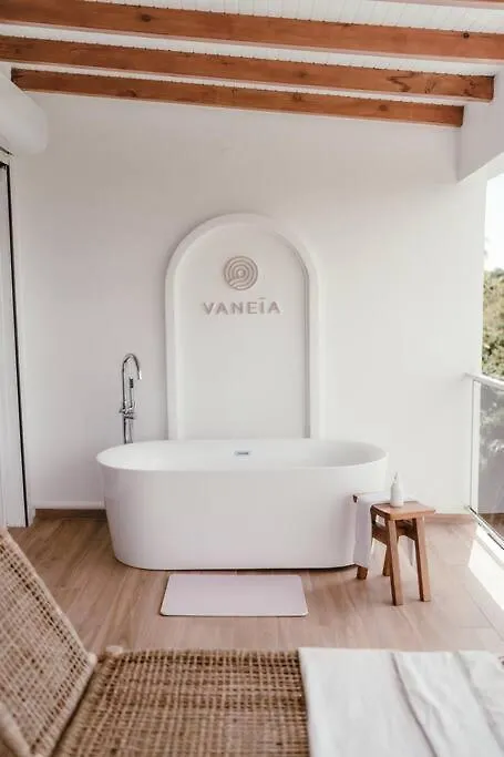 Vaneia : Vue Mer Panoramique Depuis Un Duplex D'Exception Bouillante
